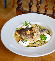 Grilled fillet of sea bream - 