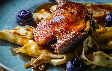 Confit duck leg  (LFUR) 8.990